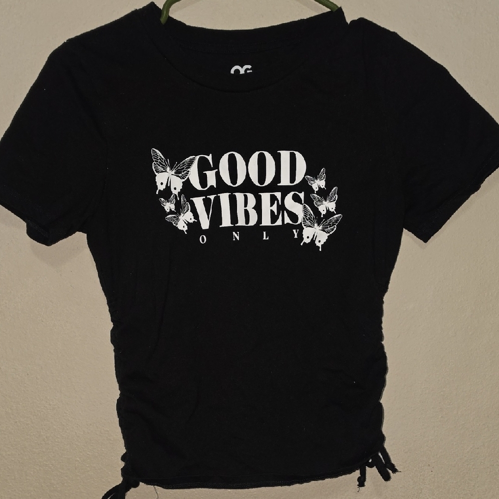 Good Vibes Only Black Short-Sleeve Graphic Tee